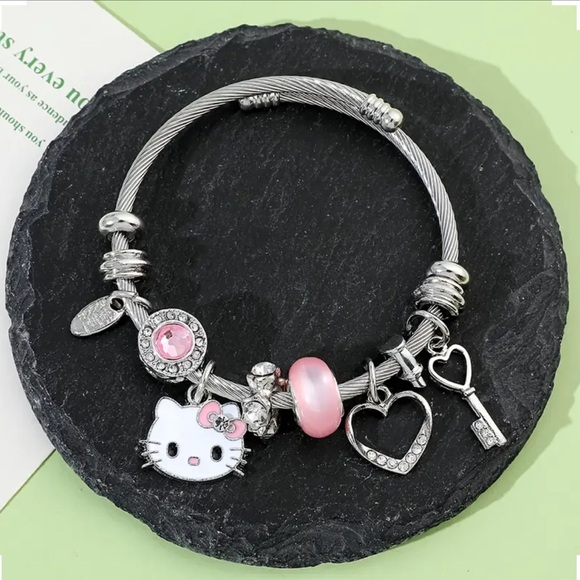 Hello Kitty Bracelet - Adjustable - Picture 1 of 5